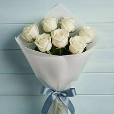 Букет 7 Белых роз Эдлесс Лав в Актюбинском