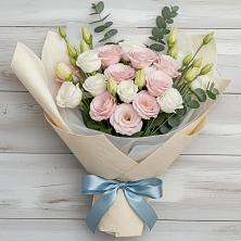 Букет цветов из:  Лизиантусы в Актюбинском