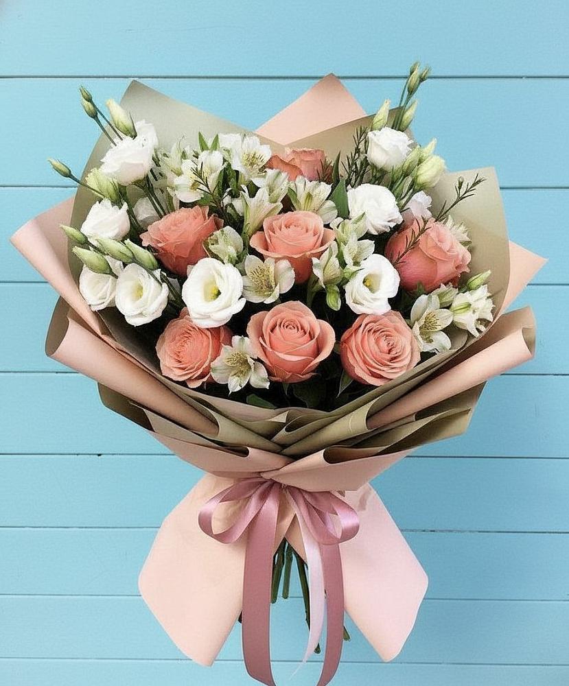 Букет цветов из: Розы, Альстромерии и Лизиантусы в Актюбинском