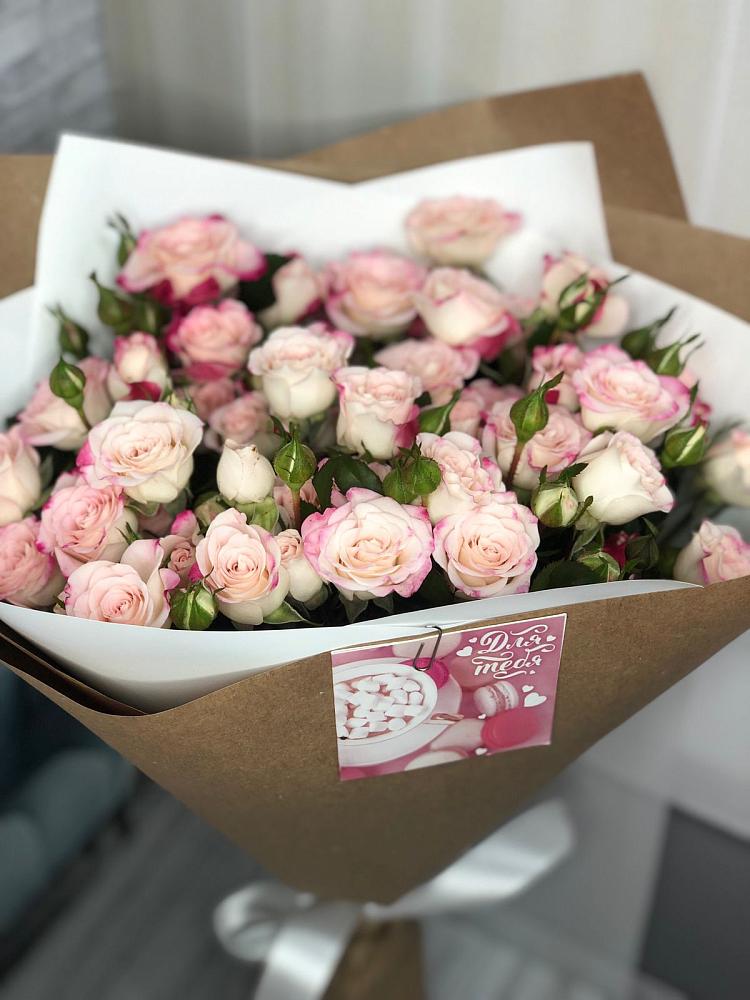 Букет цветов из: Розы в Актюбинском