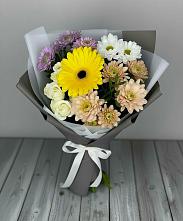 Букет цветов из:  Розы, Герберы и Хризантемы в Актюбинском