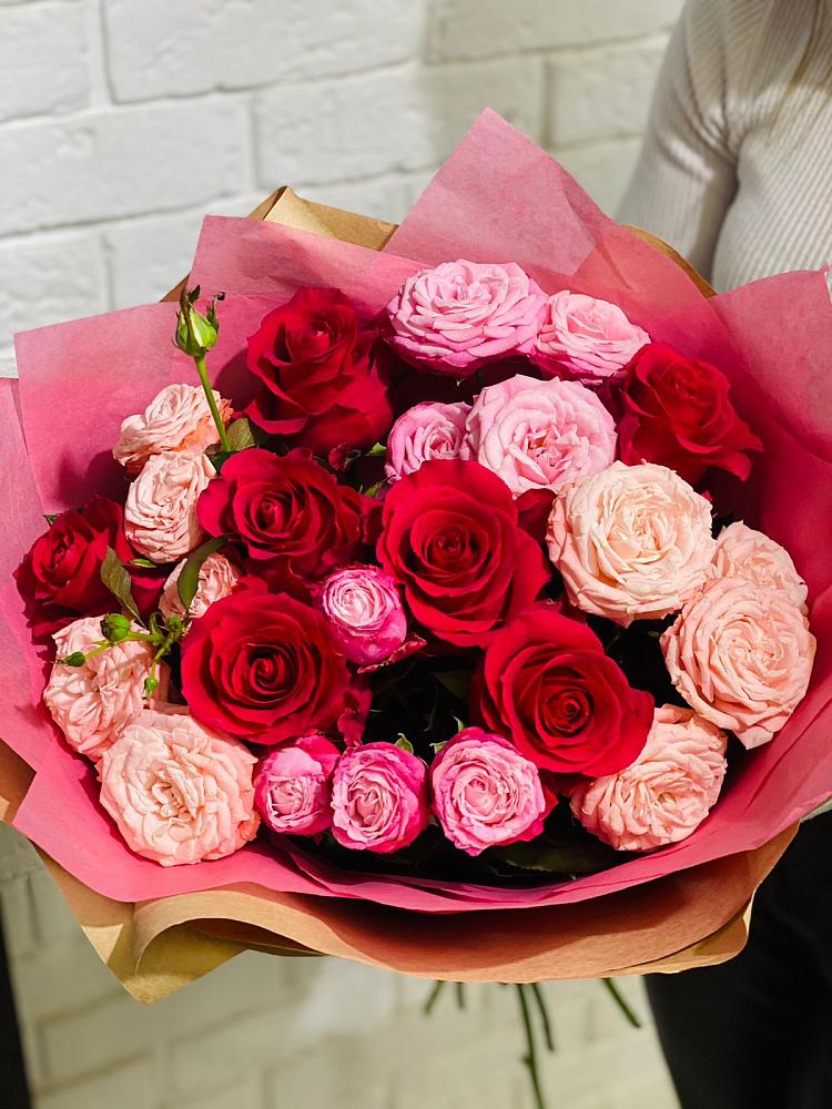 Букет цветов из: Розы в Актюбинском