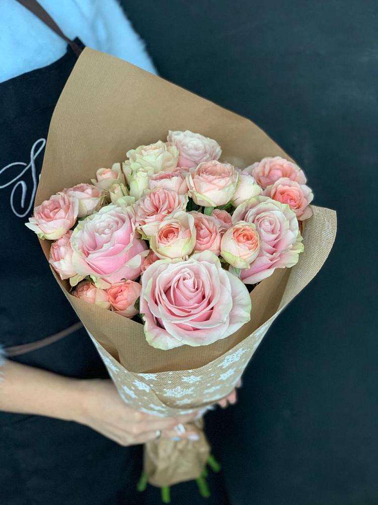 Букет цветов из: Хризантемы и Розы в Актюбинском