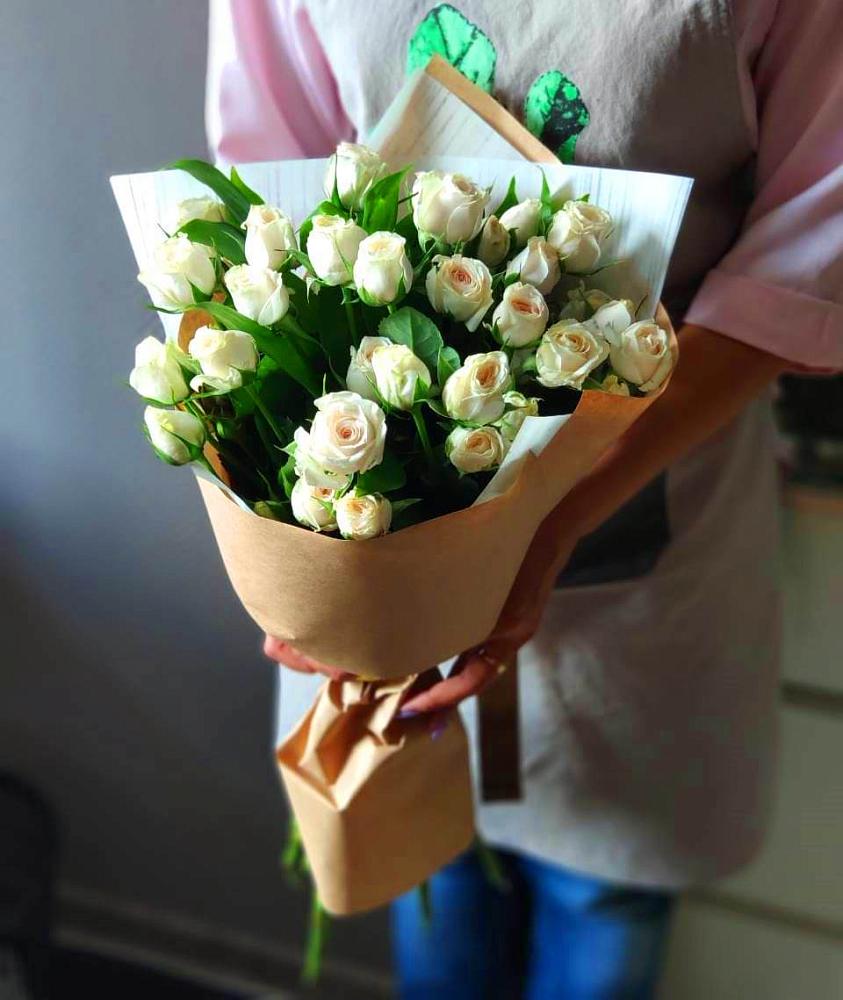 Букет цветов из: Розы в Актюбинском