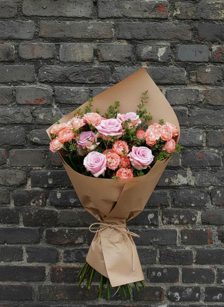 Букет цветов из: Розы в Актюбинском