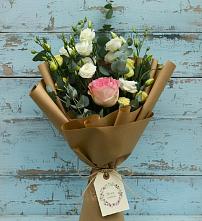 Букет цветов из:  Розы и Лизиантусы в Актюбинском