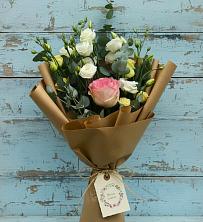 Букет цветов из:  Розы и Лизиантусы в Актюбинском